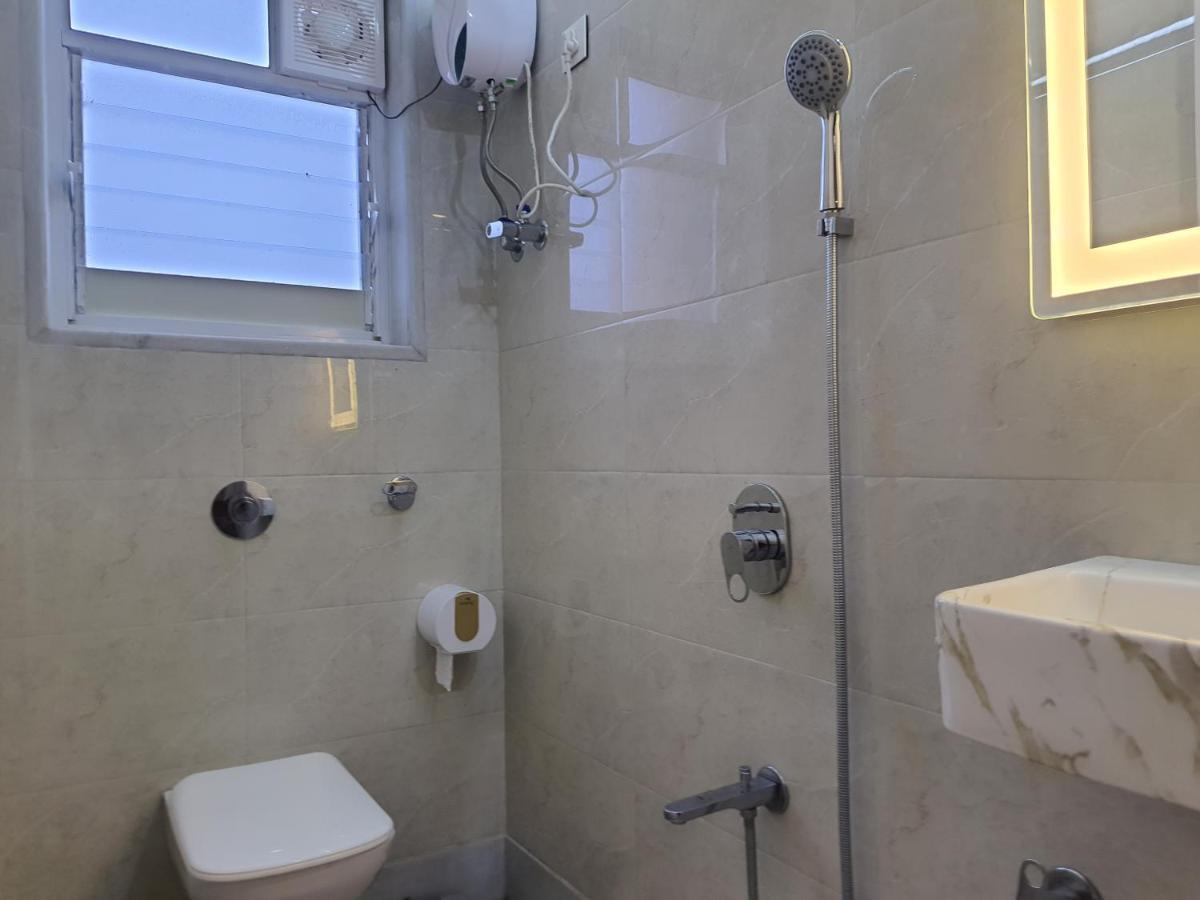 Osi Apartments Lilavati Bandra Мумбаи Экстерьер фото